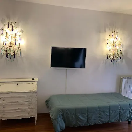 בית הארחה Le Stanze Di Anna Rita All'arco Polinori פוליניו