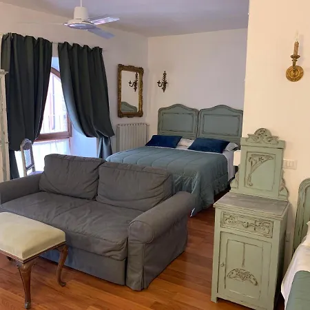 Le Stanze Di Anna Rita All'arco Polinori בית הארחה 3*