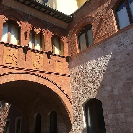 Le Stanze Di Anna Rita All'arco Polinori בית הארחה פוליניו